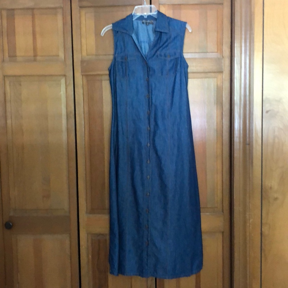 Maxi denim button-up dress with pockets (size M)
